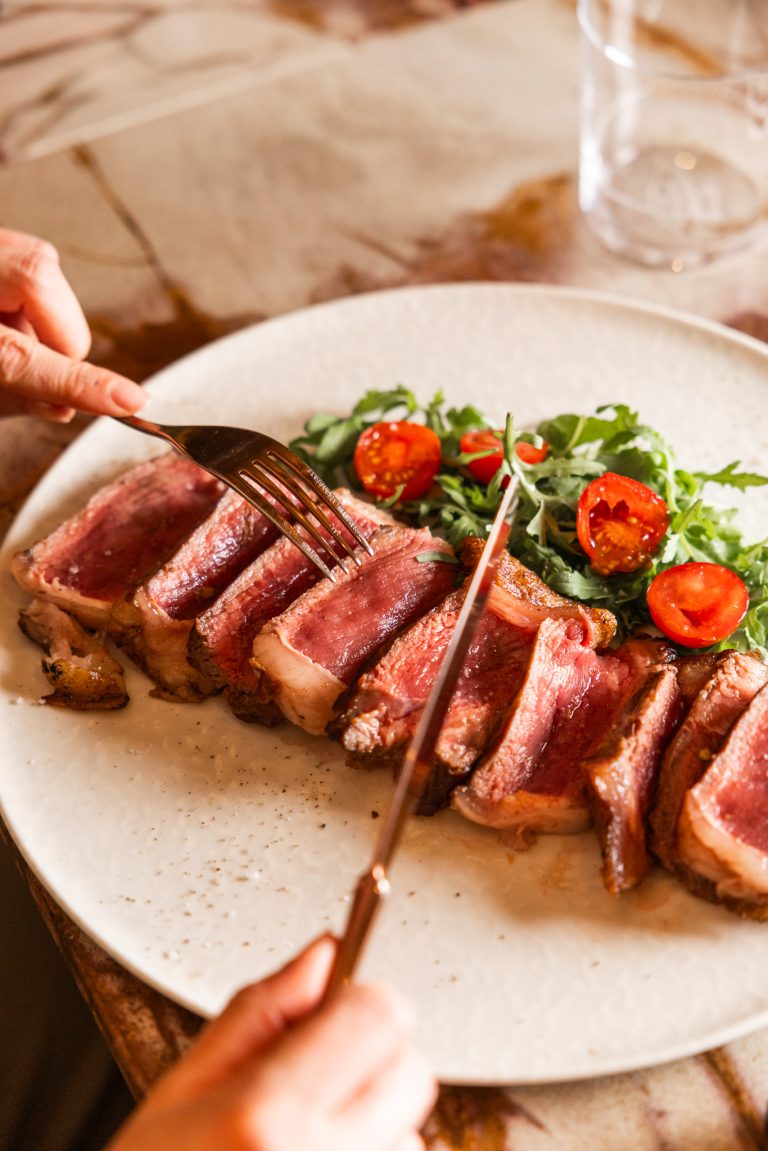 Tagliata di Manzo, roquette et parmesan